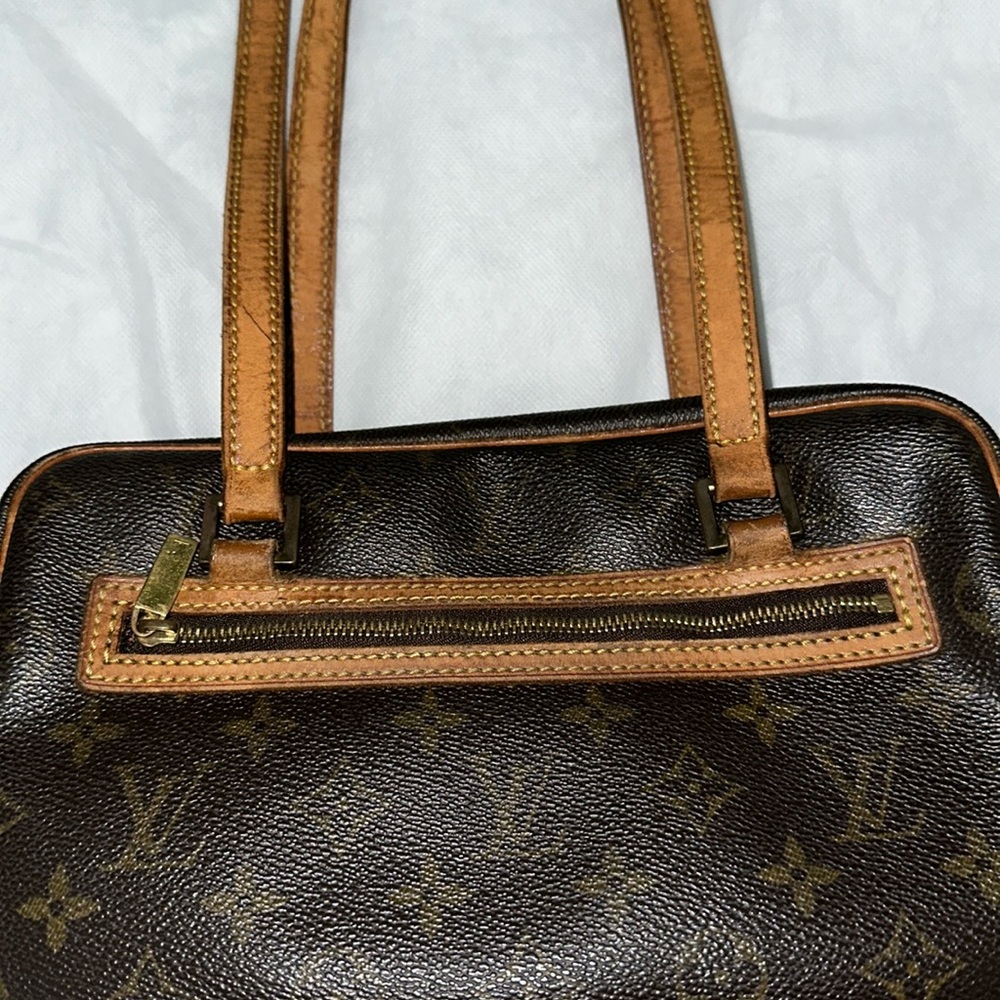 Louis Vuitton Cite MM monogram shoulder bag - Picture 6 of 11